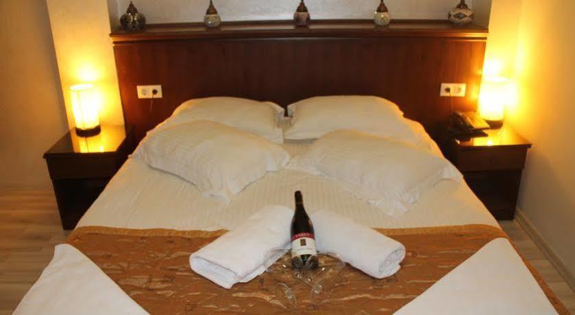 Elisa Hotel Istanbul Exteriör bild